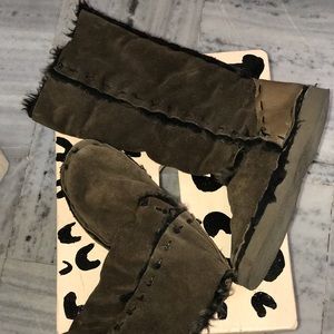 Brown winter boots